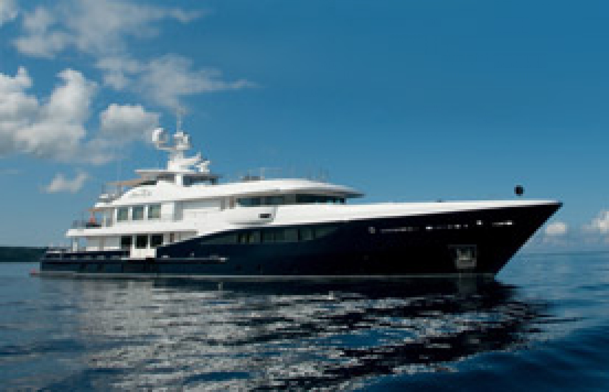 Yacht LA FAMILIA, An Amels LE 180 Superyacht | CHARTERWORLD Luxury ...